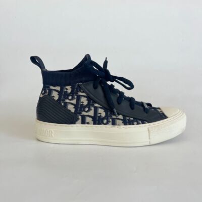 navy blue dior oblique canvas with gray rubber sole