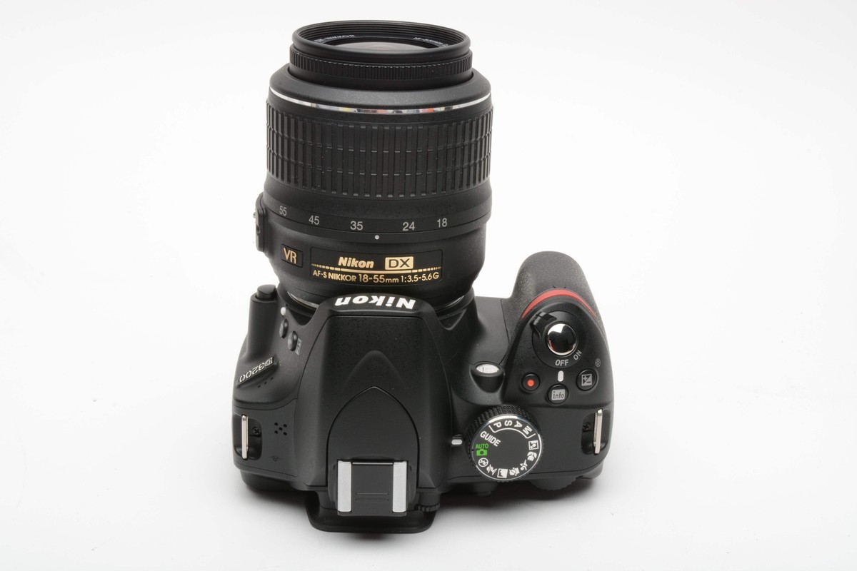 Nikon D3200 DSLR w/18-55mm f3.5-5.6G VR zoom lens, batt+charger+