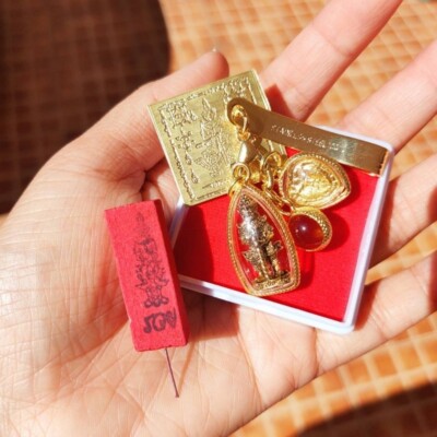 Set of 5 Lucky Wealth Pendants Thao Wessuwan Sarika Thai Amulet Money Luck Power