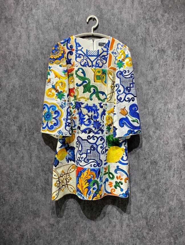 【VIP価格！関送込】DOLCE＆GABBANA フロントタイ付き minidress NWOT $2,950 Dolce & Gabbana Majolica Tile Print Silk Brocade