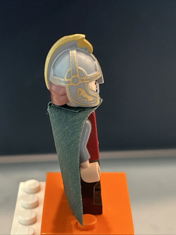 LEGO Eomer Lor010 Lord of the Rings Collectible Miniature - Image 2 of 4