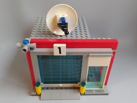 LEGO City #60110 Fire Station Set - NEAR COMPLETE - Missing Vehicle/Figures - AS