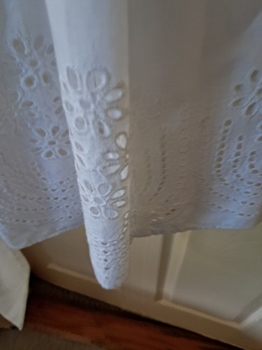Jones New York White Lined Summer Dress Eyelet Bottom Size 6 - Picture 2 of 4