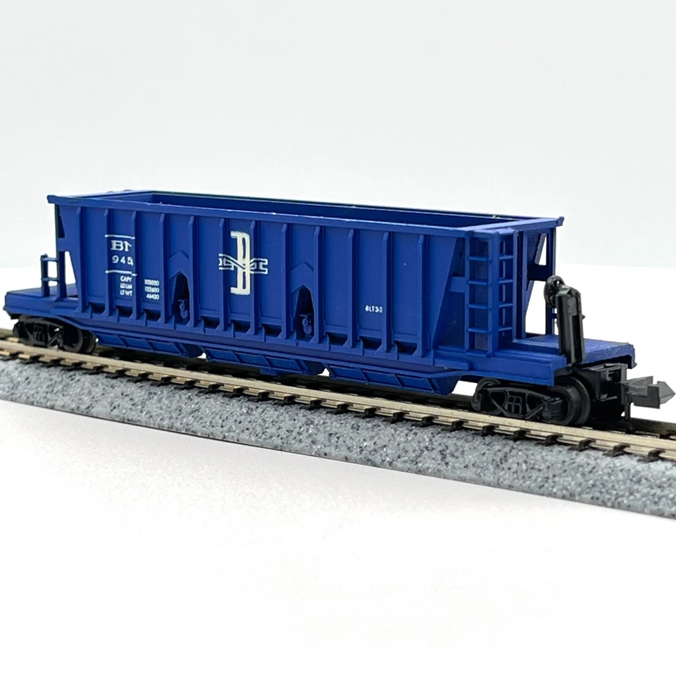 Tolva longitudinal Minitrix 3112 escala N Boston Maine 3 bahías BM 9453 Foto 2 de 4