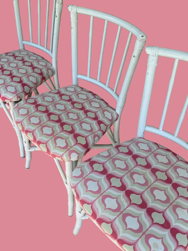 Conjunto de 3 cadeiras de jantar de bambu branco com almofadas rosa e branco 32,5 X 16 polegadas - Imagem 4 de 4