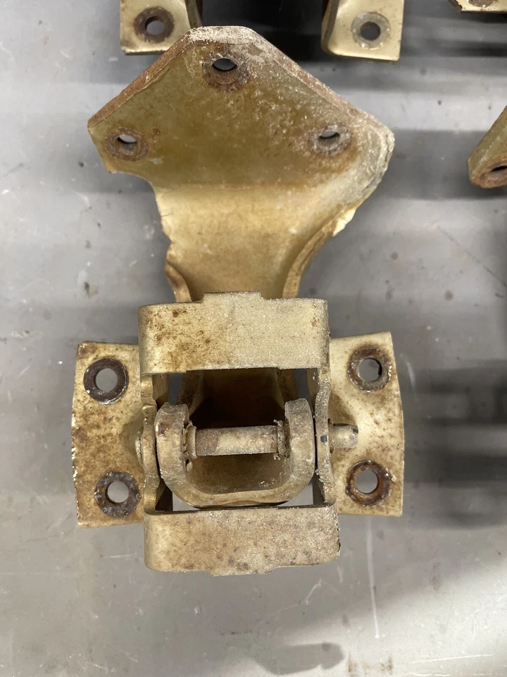 1967 Chevy Impala Hardtop BelAir Olds Starfire 88 98 2 Door Hinges Biscayne ‘67 - Image 3 of 4