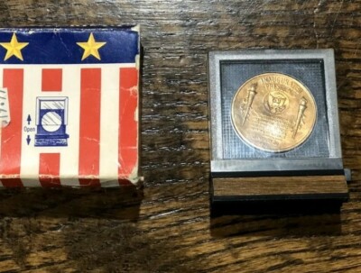 RARE PRESIDENT JOHN F KENNEDY JFK BRONZE INAUGURAL COIN 1961 IN