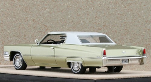 CADILLAC Coupe deVille - 1969 - Palmetto green metallic - STAMP 1:43 - Picture 3 of 6