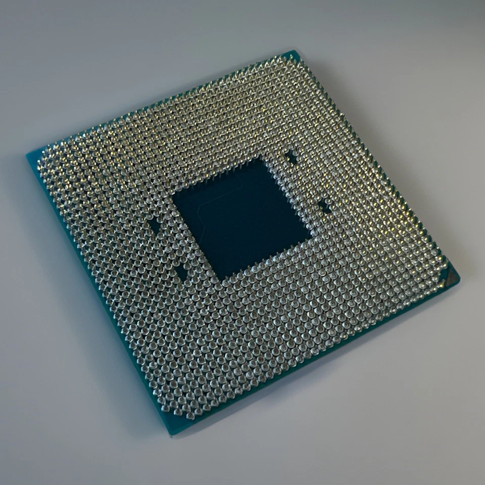 Procesador APU AMD A10-9700 AM4 3,5 GHz cuatro núcleos AD9700AGM44AB 2 MB 65 W Foto 2 de 3