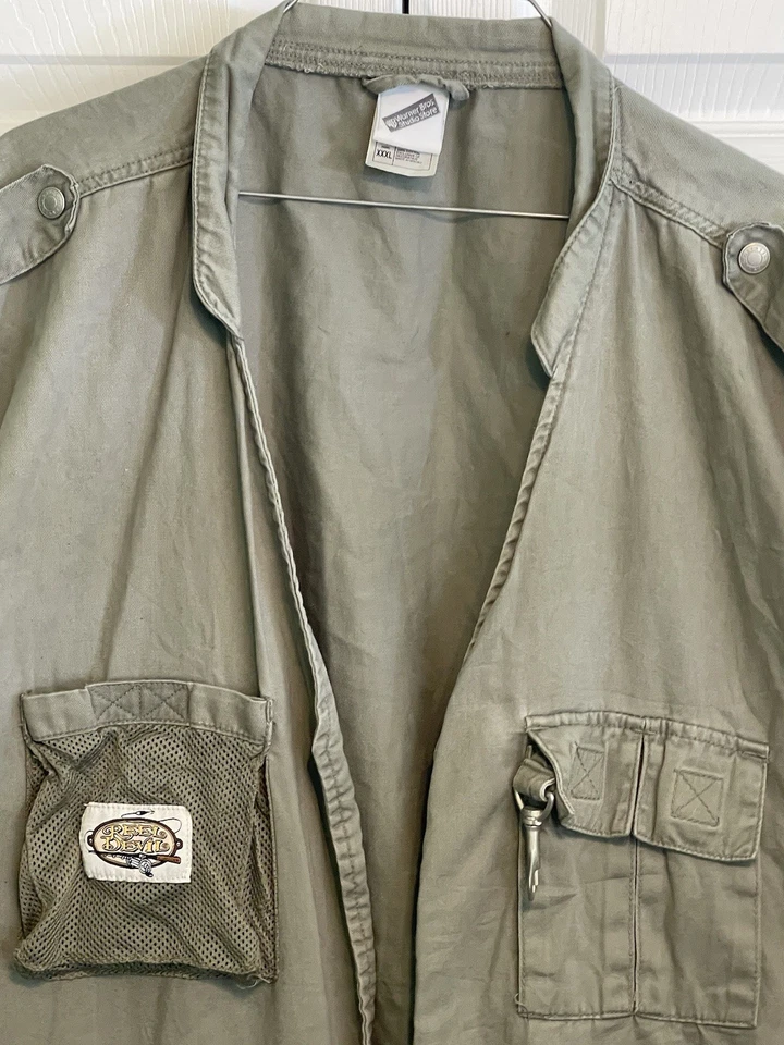 Warner Bros Studios Mens Fishing Vest Reel Devil Taz Gray Used Sz 3XL - Image 2 of 4