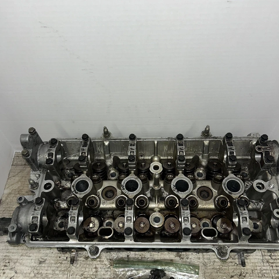 Acura Integra B18b1 Cylinder Head P75 1996-2001 1.8 Non Vtec  - Image 4 of 4