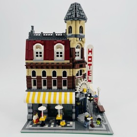 LEGO Modular 10182 Cafe Corner Retired 2058 Pieces 2007