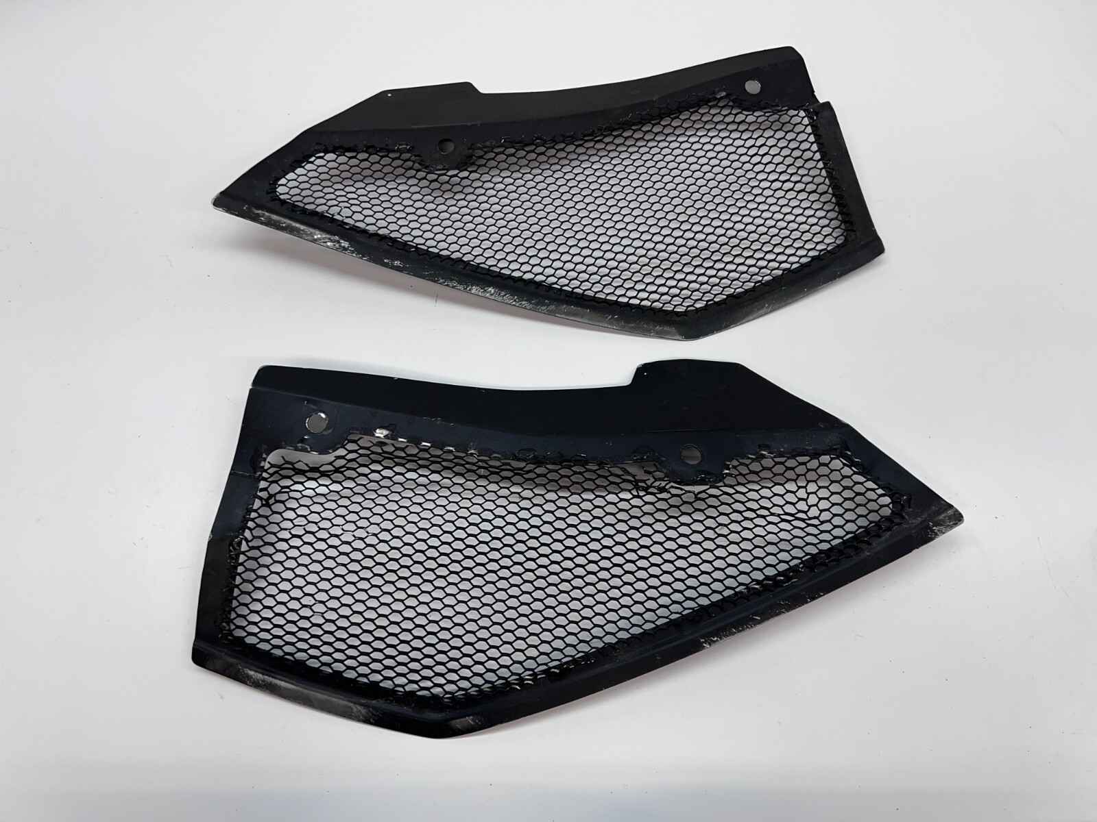 LAMBORGHINI AVENTADOR REAR UPPER VENT GRILL COVER SET OEM 470819923 470819924