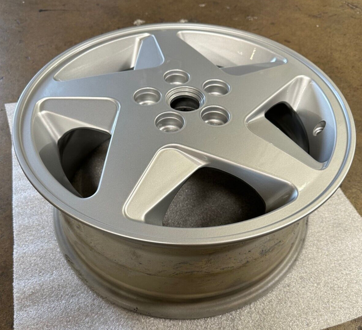Ferrari 348, RH, Right Front Wheel, Refinished, Used P/N 136542