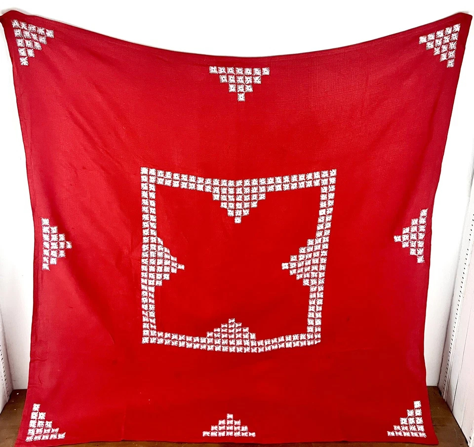 Vintage MCM Bright Red Tablecloth And Napkins Set Stitch Geometric Detailing - Image 2 of 4
