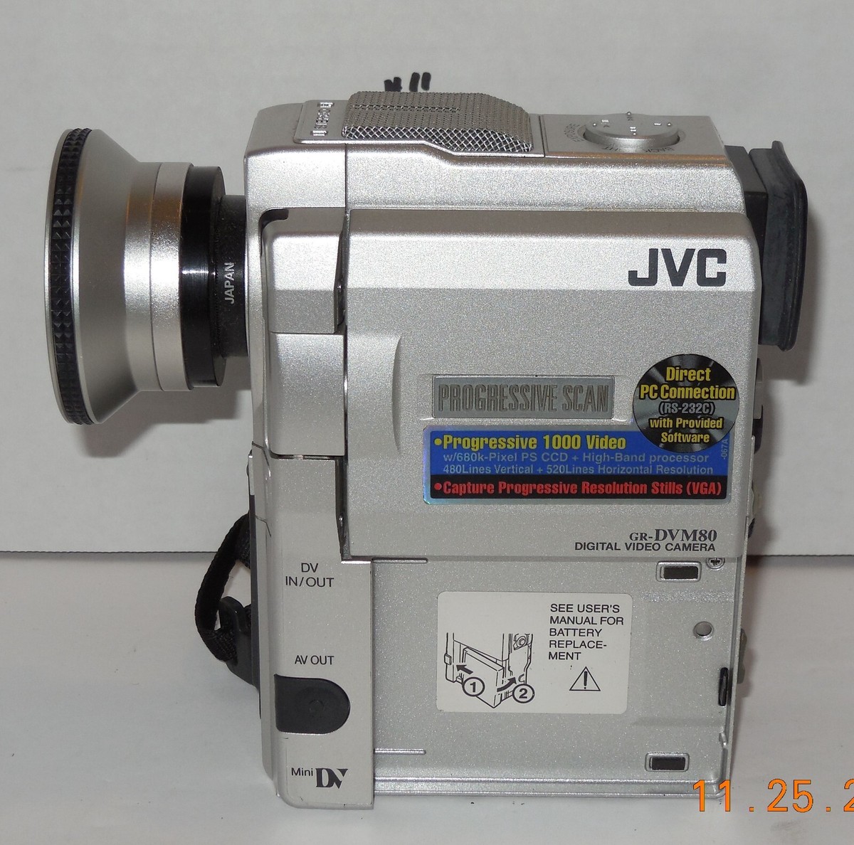 JVC GR-DVM80 Mini DV Video Recorder 200X Zoom Camcorder Silver