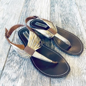 steve madden thong sandals