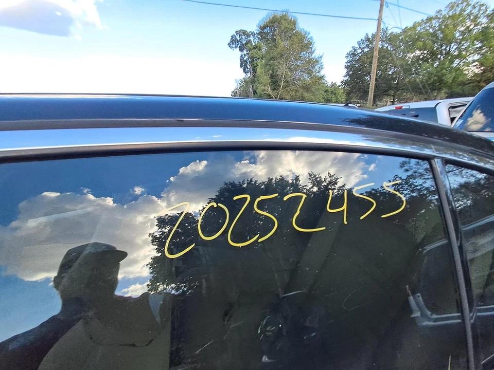 Panel de moldura interior de puerta delantera derecha usado se adapta a: Infiniti G37 2010 grado A Foto 3 de 4