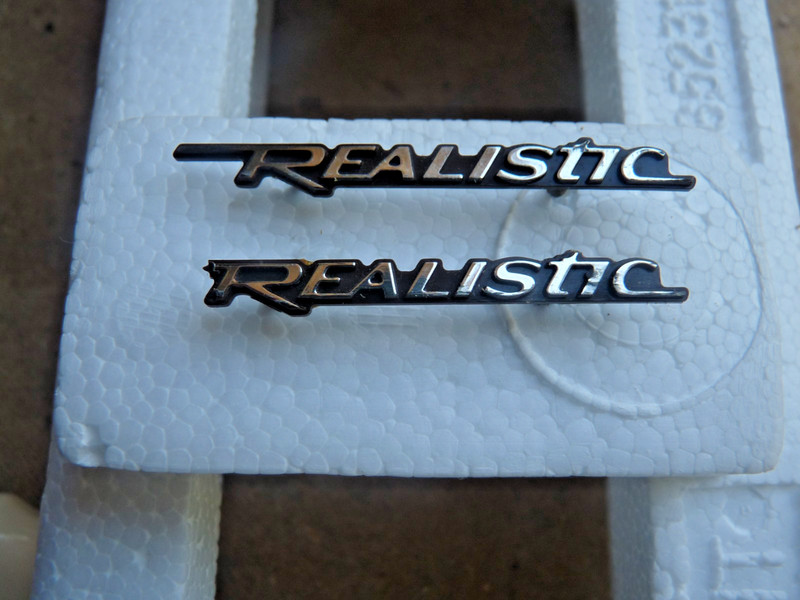 Vintage Speakers Parts - 2 Plastic Realistic Badges from Optimus 1000 Speakers