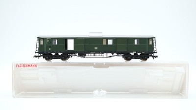 Fleischmann H0 5684K Gepäckwagen 0108 837 Ffm DB