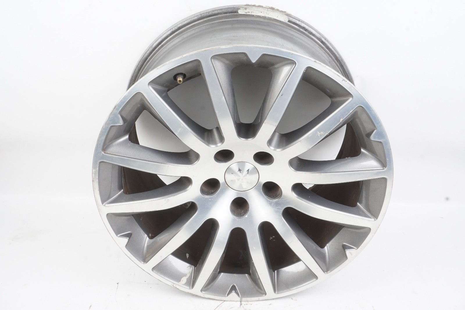 2014 - 2018 Maserati Ghibli 18" OEM Rim Wheel Rear 96001 670010981
