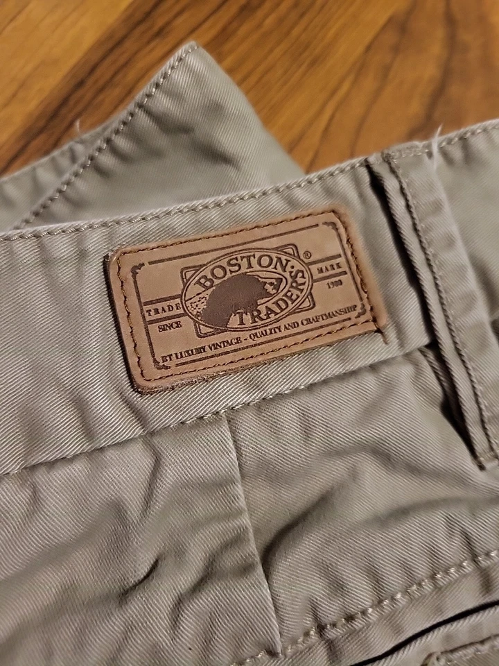 Boston Traders Shorts Mens Size 32" X 10" Beige Chino Casual Comfort Outdoors - Image 4 of 4