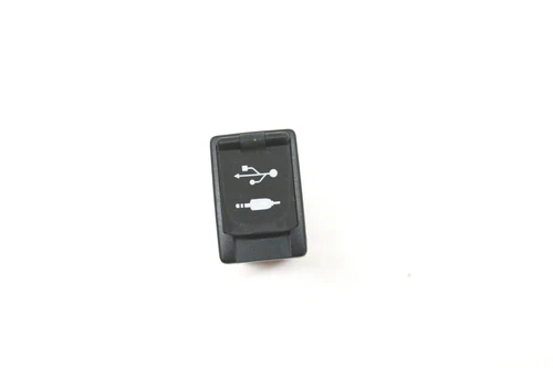 2016  SIENNA COROLLA RAV4 CAMRY USB AUX PORT ADAPTER 86190-0R010 OEM 15 17 18 19