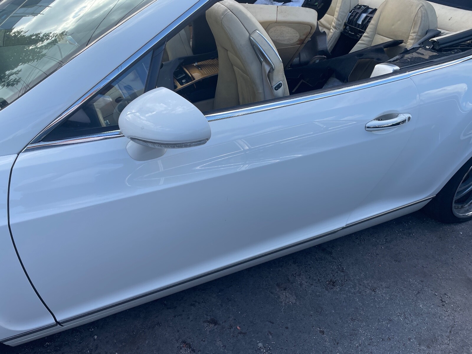 BENTLEY GTC  2008 ++ FRONT WINDSHIELD GREAT SHAPE PARTING  WHOLE CAR