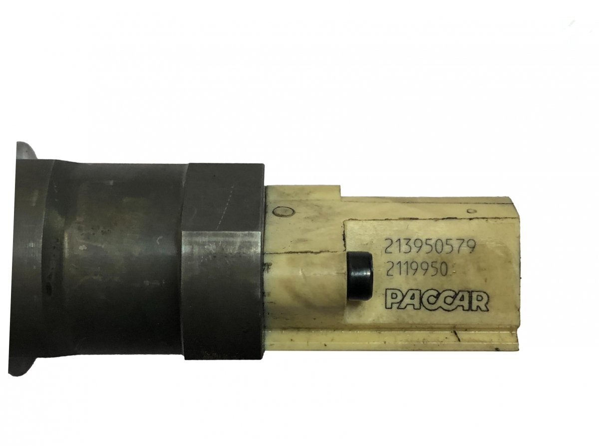 2119950 DAF CF450 (01.18-) Fuel Injector MX-11 DAF CF450 truck