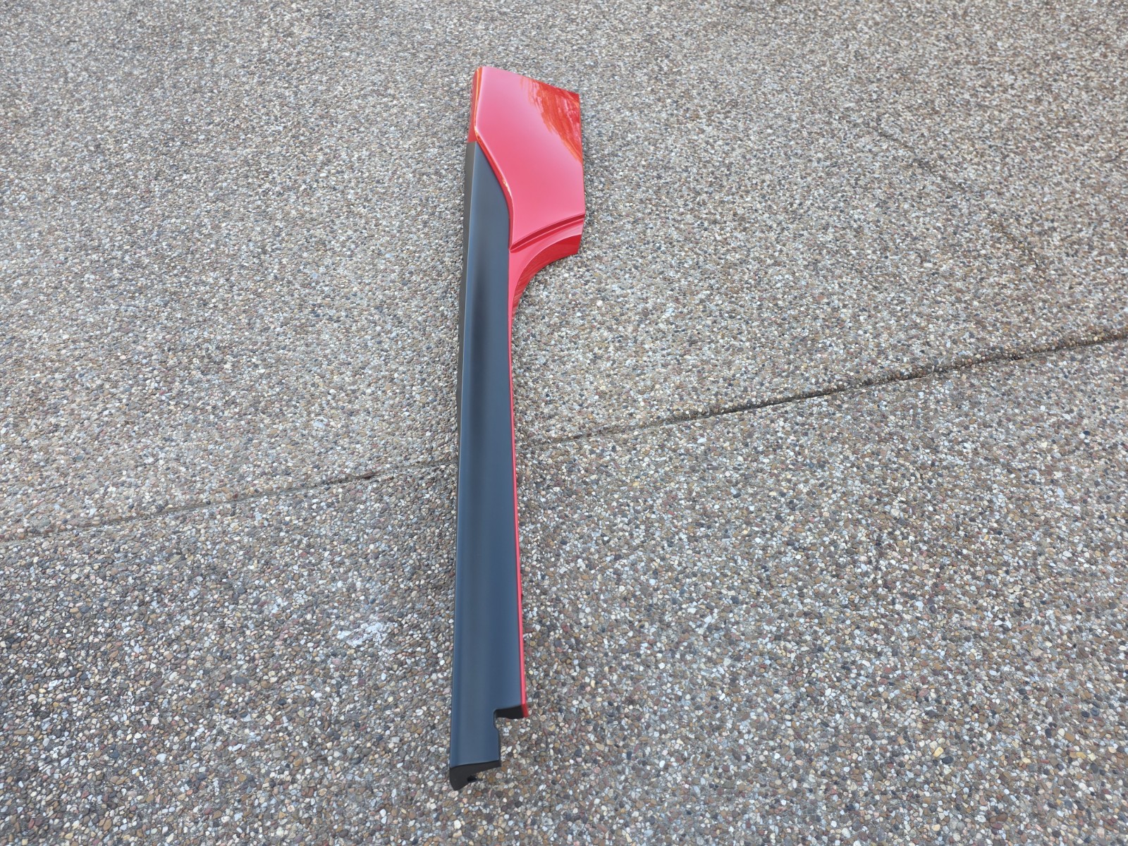FERRARI SF90 OEM FACTORY GENUINE ORIGINAL LEFT (D) & RIGHT (P) UNDERDOOR TRIM