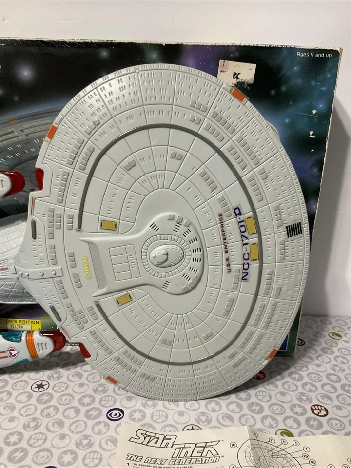 Star Trek The Next Generation Starship Enterprise NCC-1701D 1992 Playmates con caja Foto 4 de 4