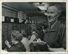 1968 Press Photo Operator Alma Robins and her girls, City Hall switchboard, TX