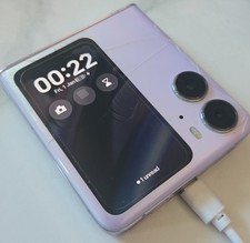 OPPO Find N2 Flip CPH2437 - 256/8GB - Moonlight Purple (Unlocked) (Dual SIM) use