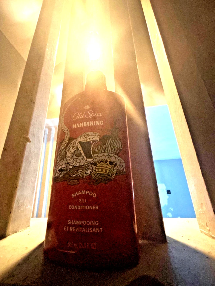 Champú + acondicionador Old Spice 2 en 1 “Mamba King” (21,9 fl oz) Foto 4 de 4