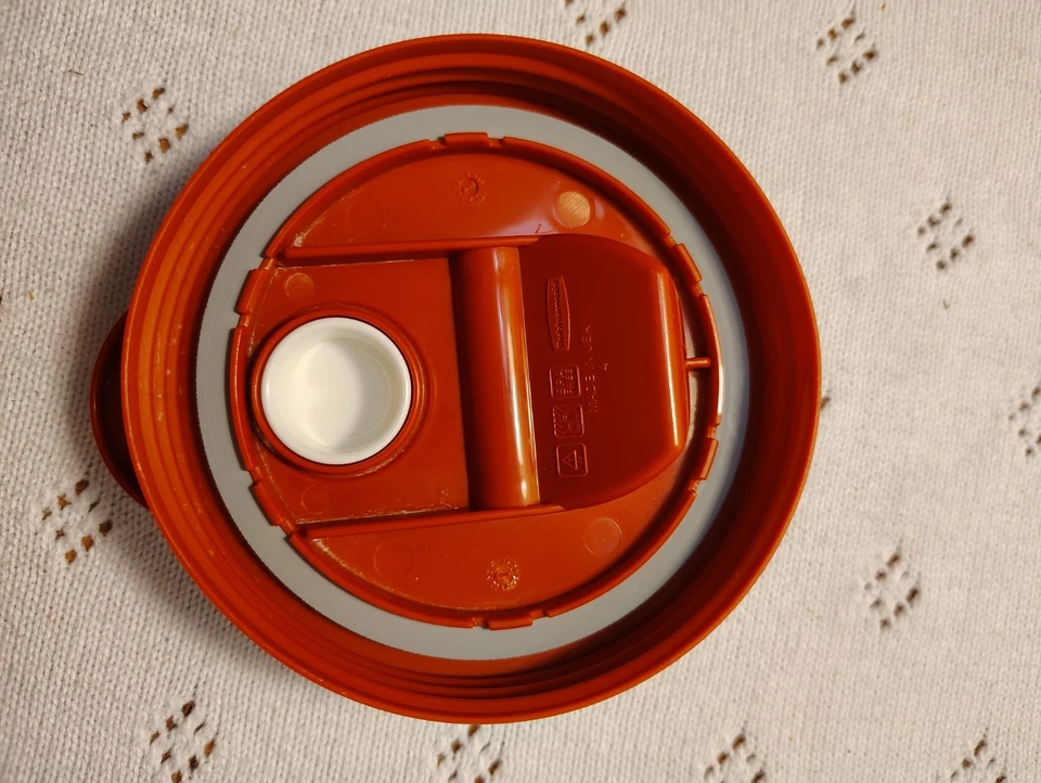 Jarro RUBBERMAID vermelho pop up top mixer mate 2 qt garrafa de armazenamento líquido - Imagem 4 de 4