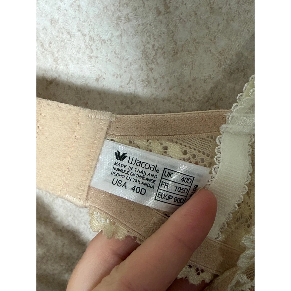 Sujetador con aros Wacoal 40D beige floral de encaje cobertura completa marfil desnudo para mujer Foto 2 de 3