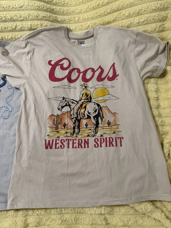 Coors Brewery Vintage Graphic T-Shirt Lot Gray & White Men's large  - Image 2 of 4