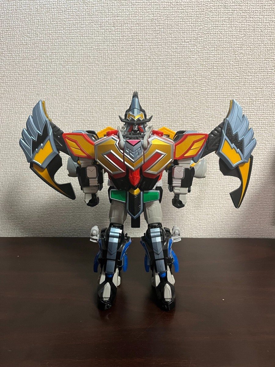 Power Rangers Mystic Force Magiranger DX MagiKing Titan