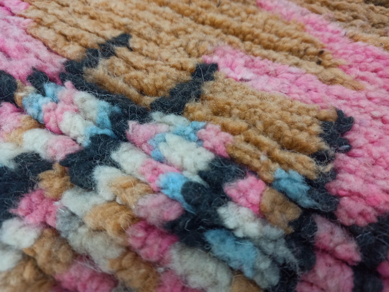 Berber Striped Boujad Moroccan Rug 5'5