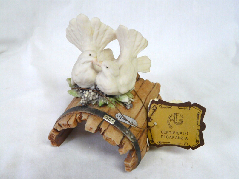CAPODIMONTE Giuseppe Armani Signed "Two Doves on a Half Barrel" NO BOX 1982