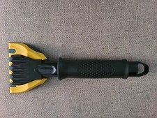 11 inch rain x ice scraper