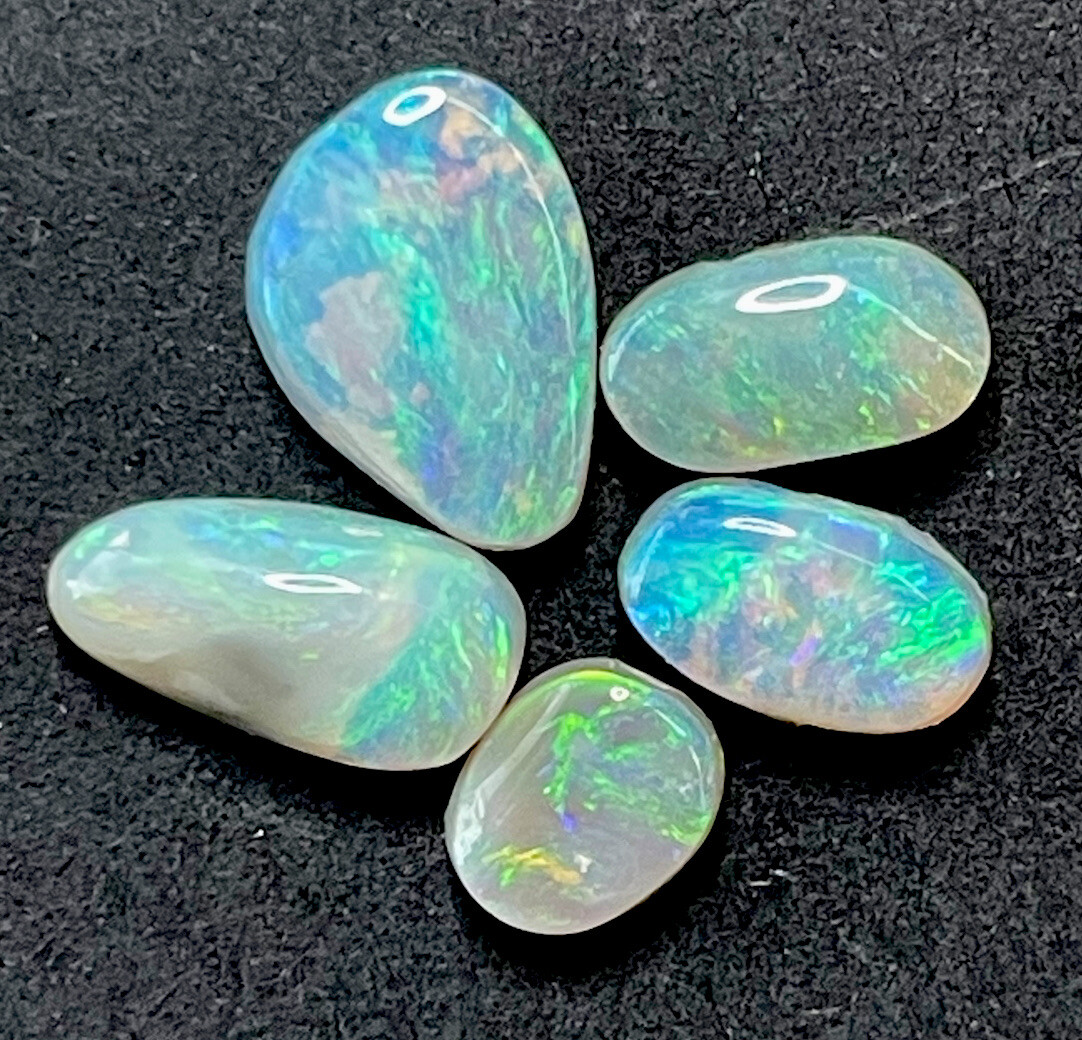 2.9TCW Australian Crystal Opal, Lightning Ridge BRIGHT 5 Cab