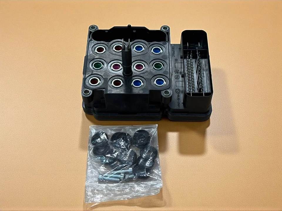 68223570AB Módulo de control ABS genuino Mopar Jeep Patriot \ Compass 2014-2017 Foto 2 de 4