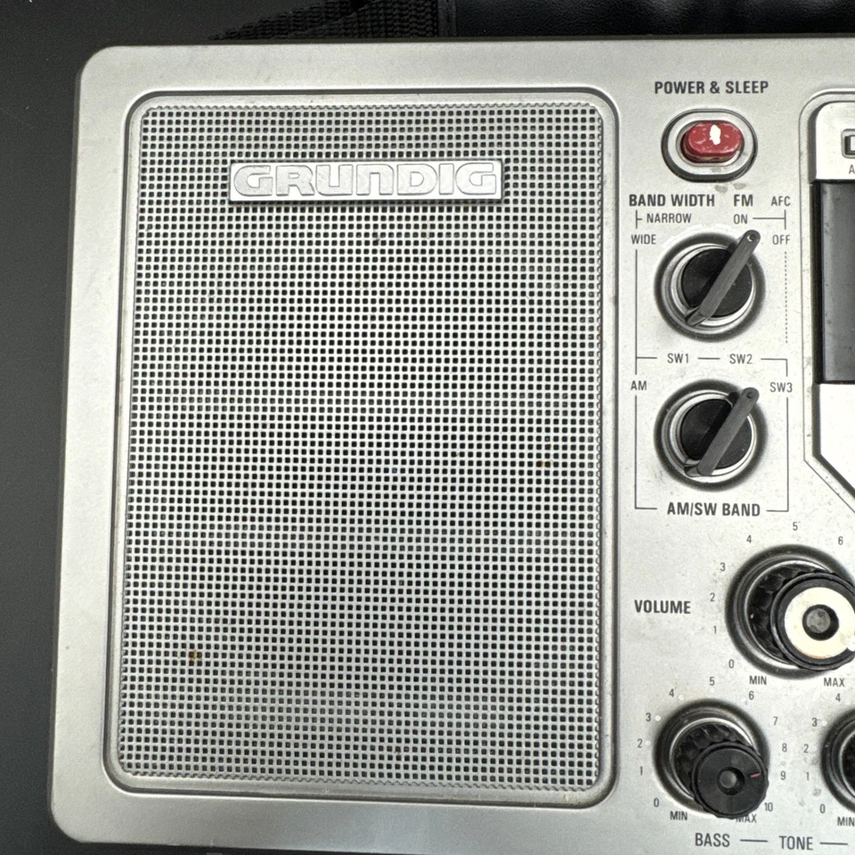 Grundig S350 AM/FM/SW1/SW2/SW3 5-полосный высокочувствительный стерео мировой приемник ЧИТАЙТЕ* - Изображение 2 из 4