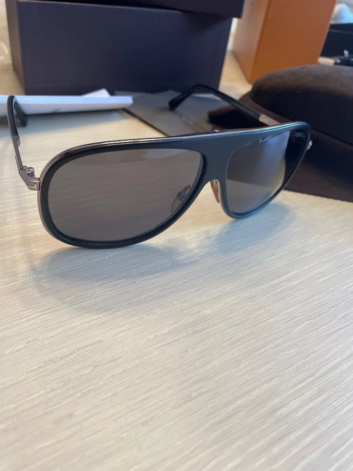 Tom Ford Sunglasses Men’s 62-10-140 - Image 1 of 4