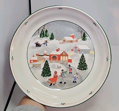 Sango SILENT NIGHT Round Serving Bowl Holly Red Lines Joan Luntz.  9x3'' Marked 