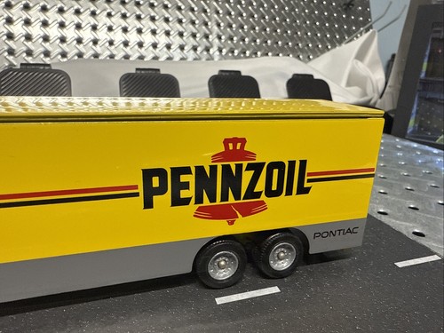 1991 WINROSS - Michael Waltrip Racing Semi Truck Pennzoil Transporter 1/64 Auto - Picture 5 of 17