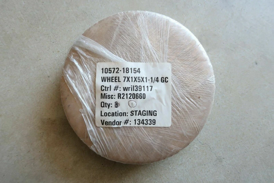 RADIAC 7" x 1" x 5" x 1-1/4" GC120 Surface Mounted Green Grinding Wheel - Image 4 of 4