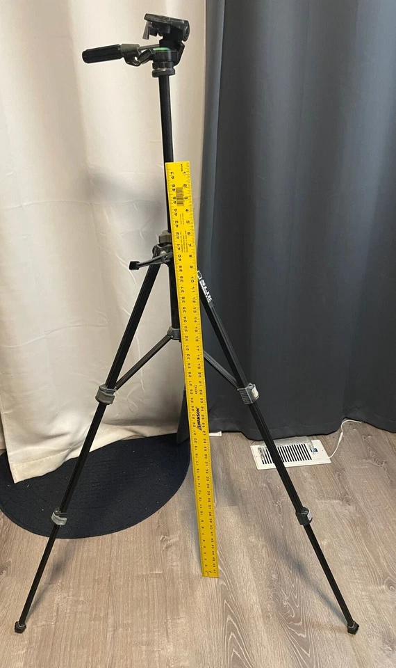 Slik Universal U-112 Tripod extends from 22" to 58" travel lightweight pan tilt - Image 4 of 4