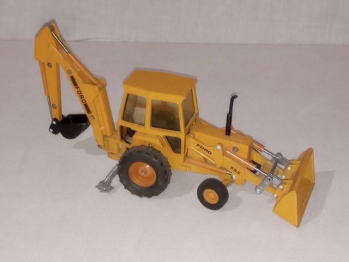 Ertl 1:32 Scale Ford 555 Backhoe Loader MADE IN JAPAN
